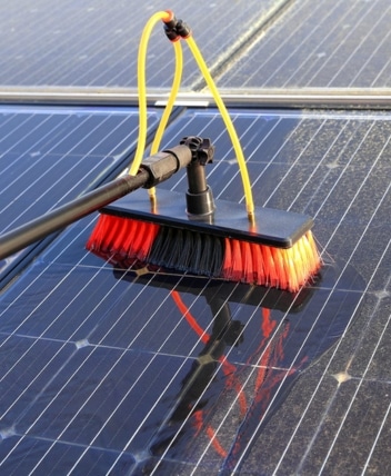 Solar Panel Commercial Cleaning