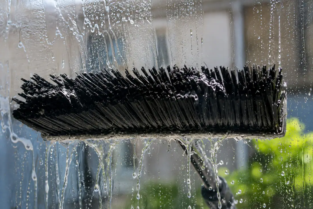 Professional exterior window cleaning